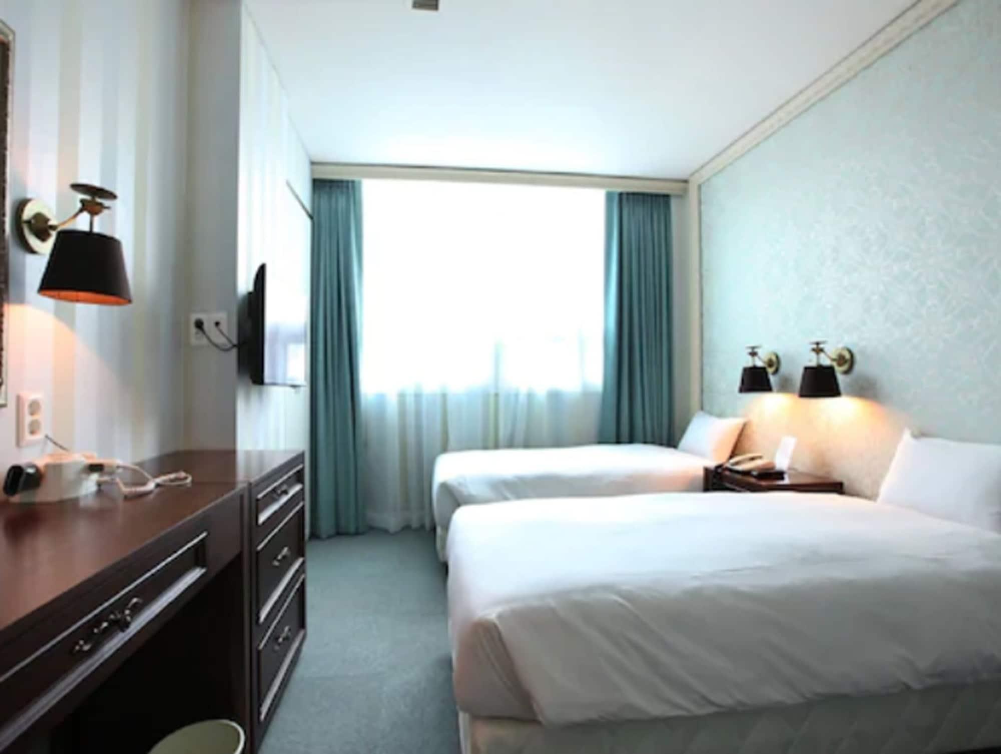 Central Tourist Hotel Сеул Екстер'єр фото